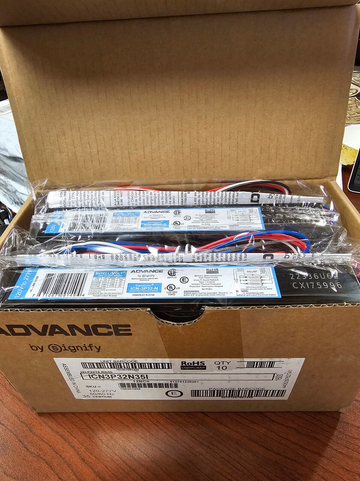 Lot Of 10 New Advance  Electronic 3 Lamp ballast  F32-t8 120/277v FACTORY SEALED
